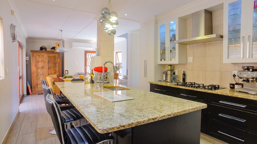  Bedroom Property for Sale in Wavecrest Eastern Cape